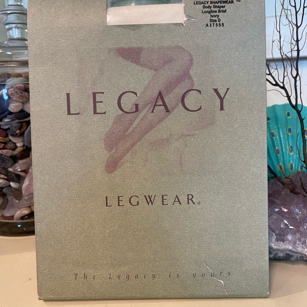 Legacy Legwear Hosiery - ivory